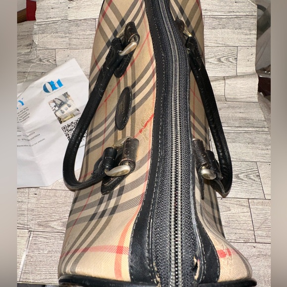 Authentic Burberry Boston Bag- includes COA. - Picture 15 of 15